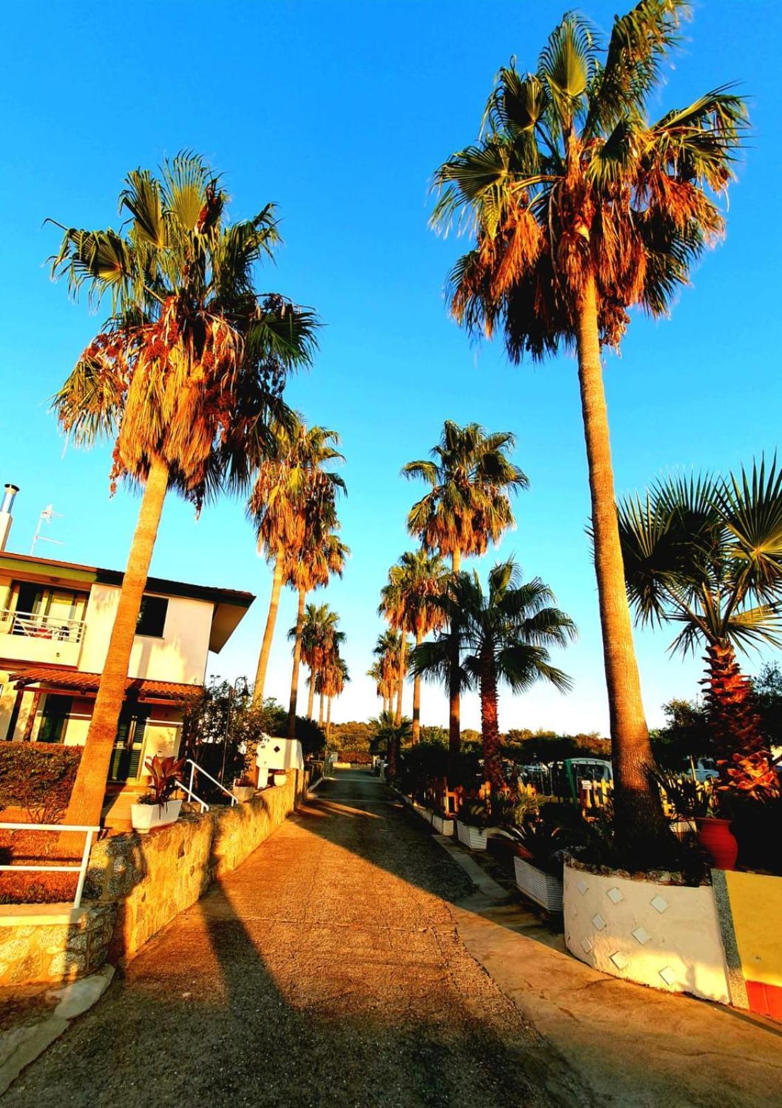 Santa Monica Residence Hotel Ricadi Luaran gambar